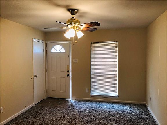 3rd image of 3922 Mayflower Dr