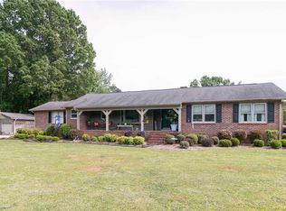 300 Finney Dr, Clinton, SC 29325