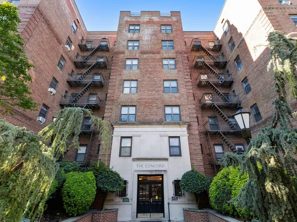 25-40 31st Avenue image 23 of 24