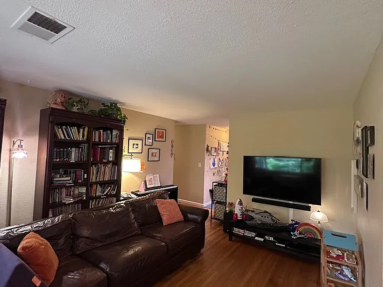 1506 Manzanita Ln — Photo 10