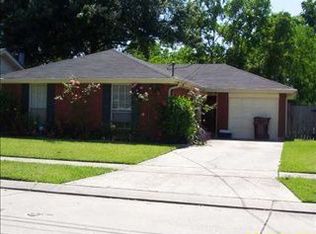 146 Riverview Dr, Saint Rose, LA 70087