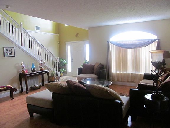 2nd image of 531 Brighton Ct