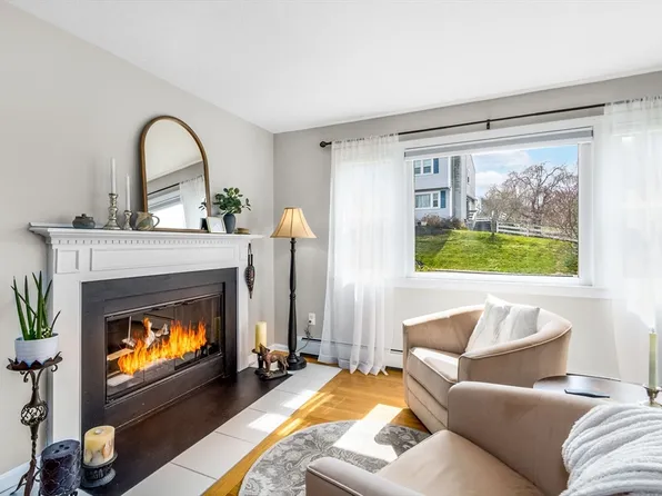 57 Stafford St #F, Plymouth, MA 02360
