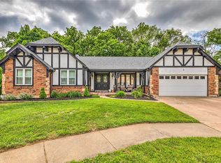 5 Meditation Way Ct, Florissant, MO 63031