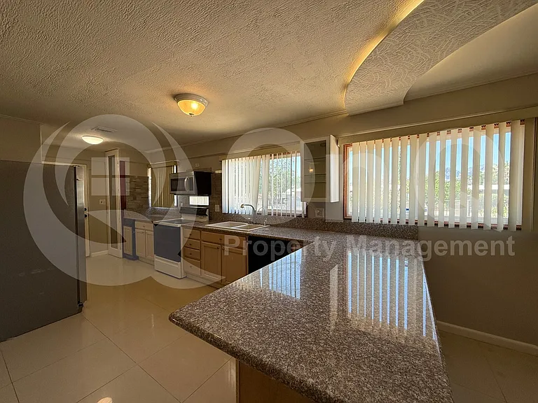 3838 E Seneca St — Photo 3