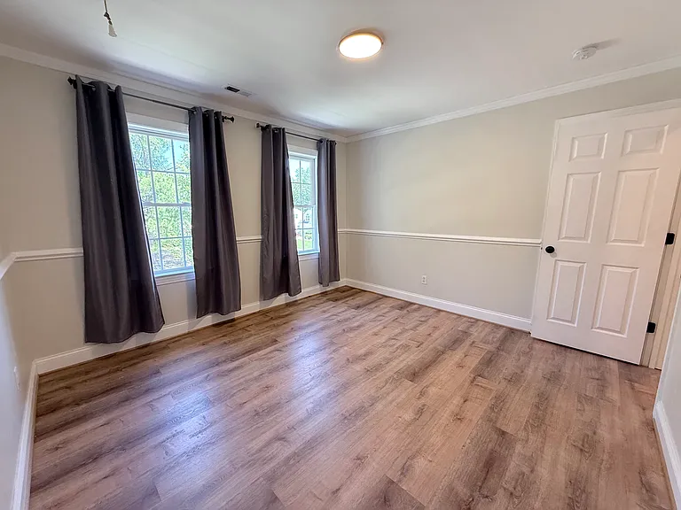 Spacious 4th bedroom