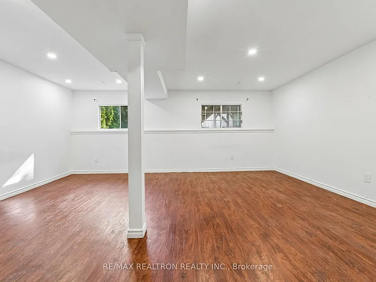 409 Cobblehill Dr — Photo 28