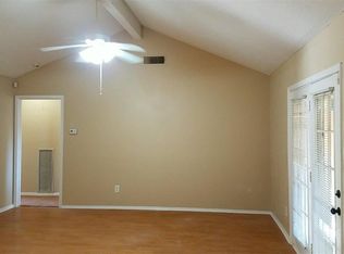 11015 Sharpview Dr, Houston, TX 77072