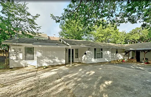 2407B Winsted Ln Photo 1