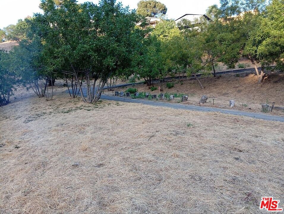 1st image of 3747 Richardson Dr