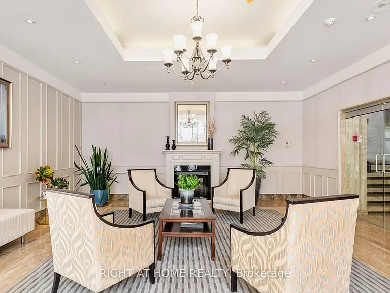 1359 White Oaks Blvd #1103 — Photo 4