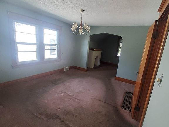 5th image of 98 Grandview Ave