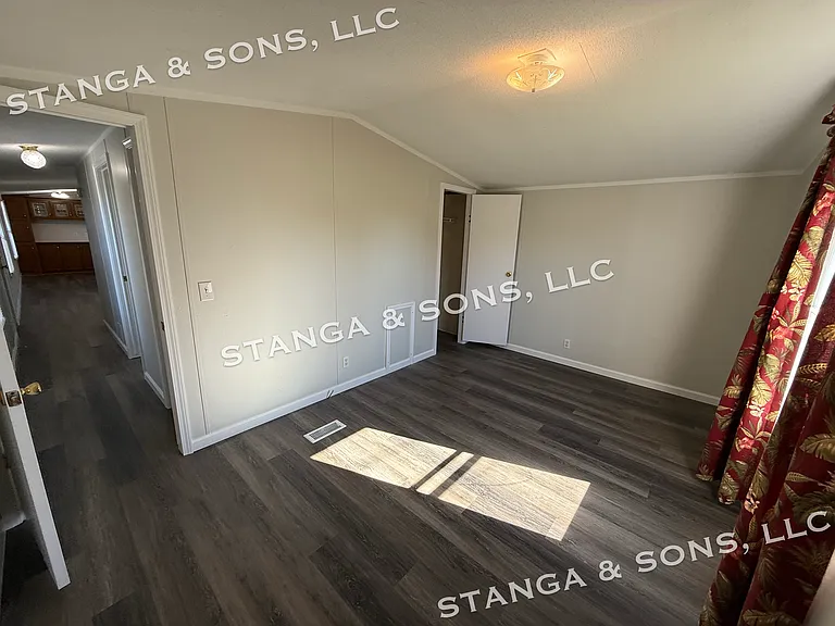 Bedroom 2 angle 2