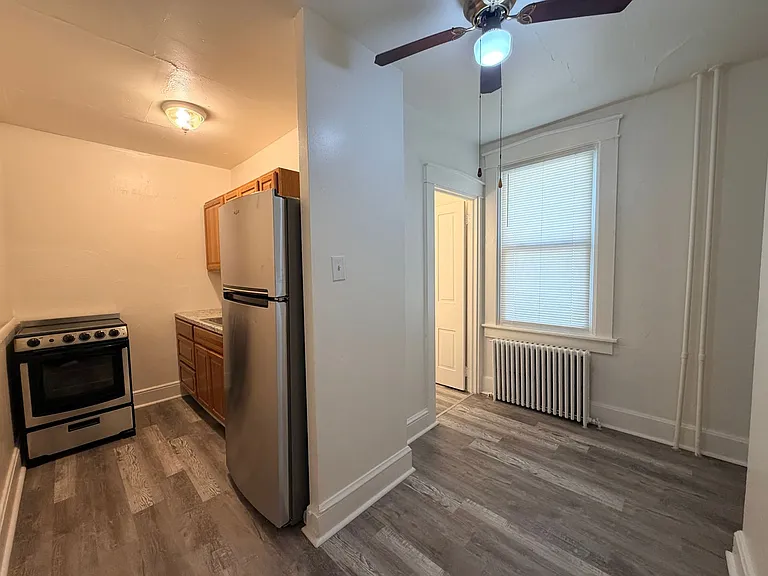 142 S Prince St — Photo 5