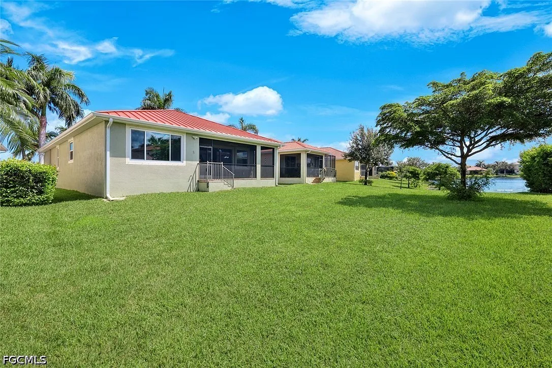 3 bed, 2.0 bath, 1998 sqft, $2,950 — Photo 4