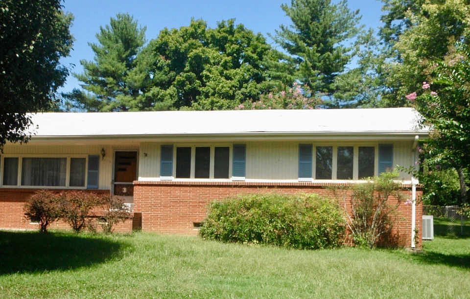 1st image of 4621 Corbitt Dr