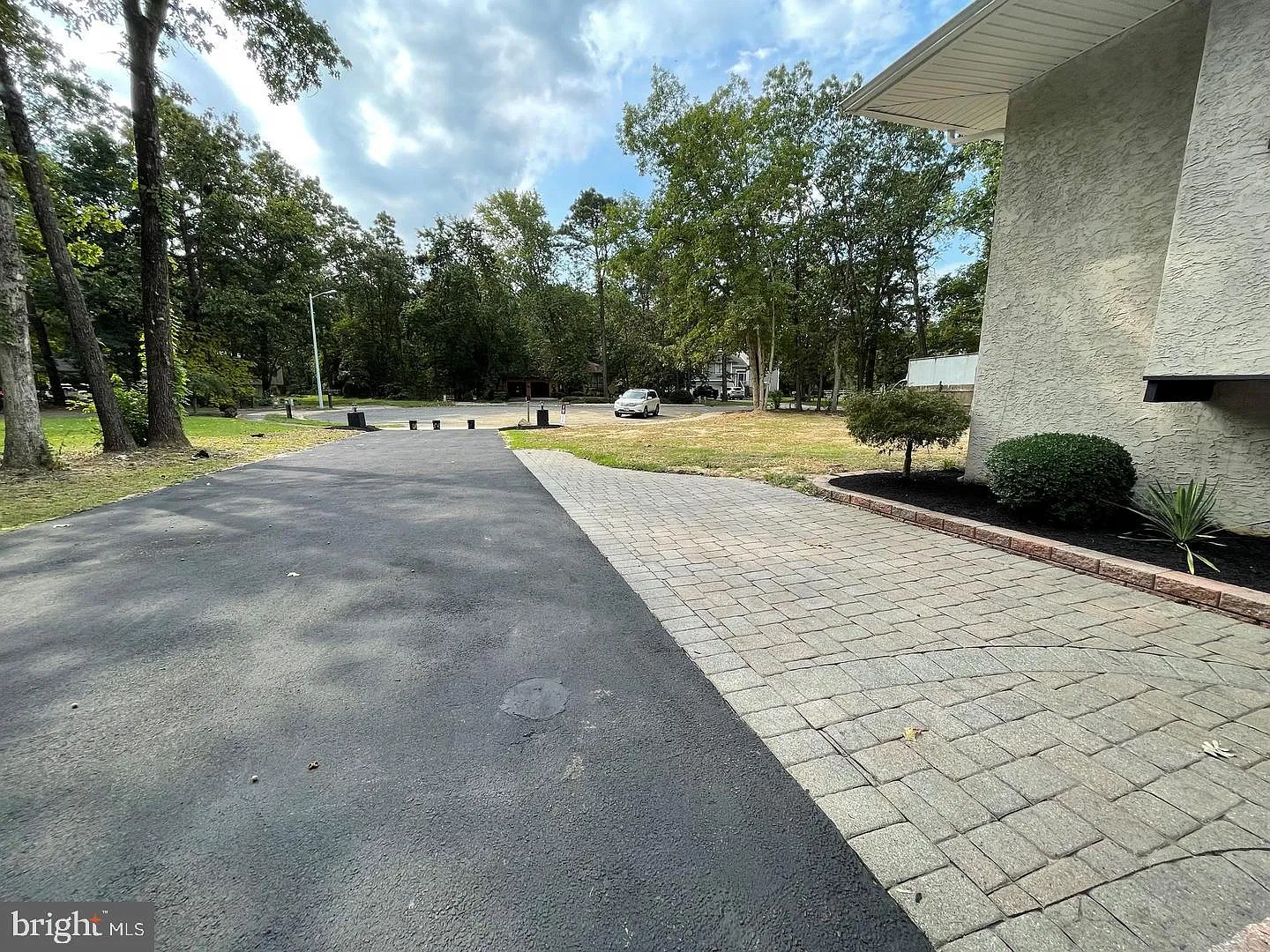 4 bed, 3.0 bath, 3530 sqft, $3,500 — Photo 4