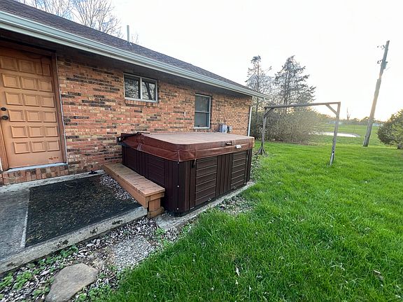 5th image of 8601 Houston Rd