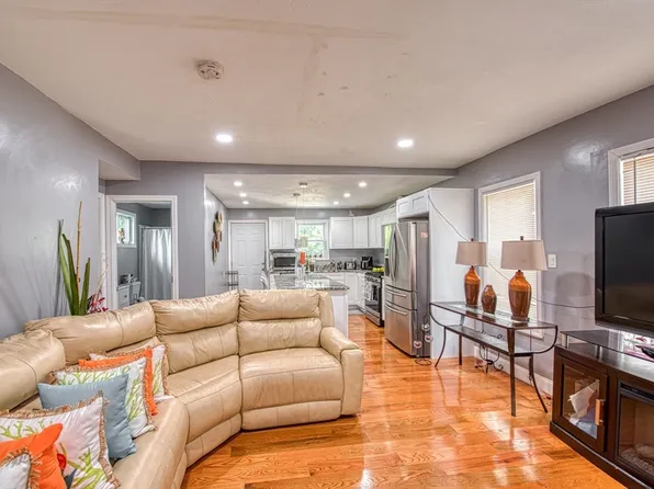 14 Emmet St, Brockton, MA 02302