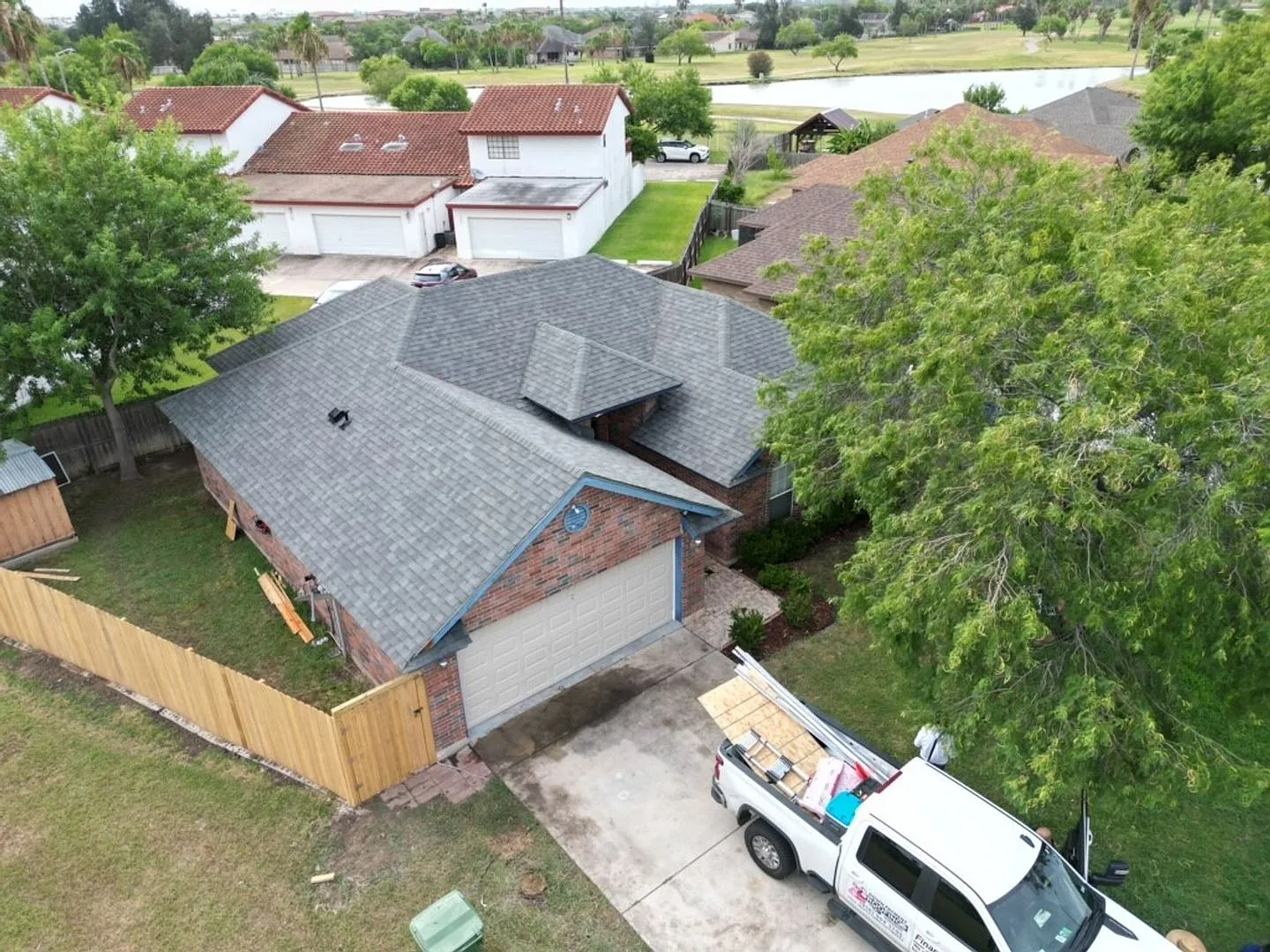 3BR 2BT House in Brownsville Country Club — Photo 4