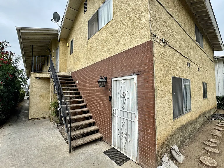 Beverly — Photo 7
