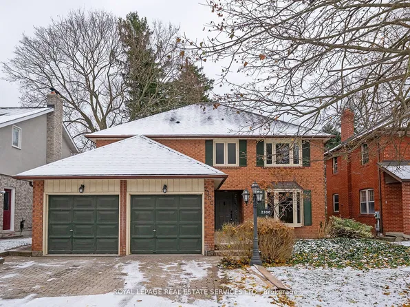 2300 Cheverie St, Oakville, ON L6J 6B2