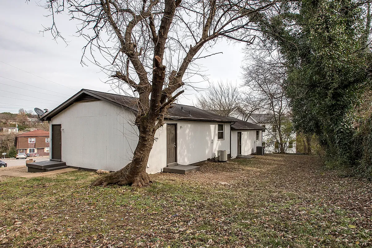 Building Photo - 2330 Oak Ct #2330
