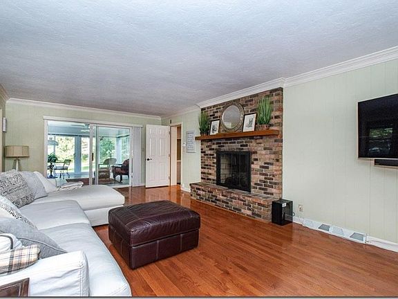 5th image of 2540 Snowberry Ln