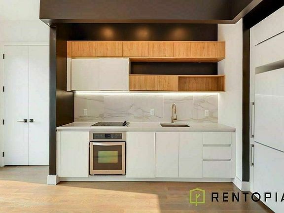 2nd image of 125 Borinquen Pl #736