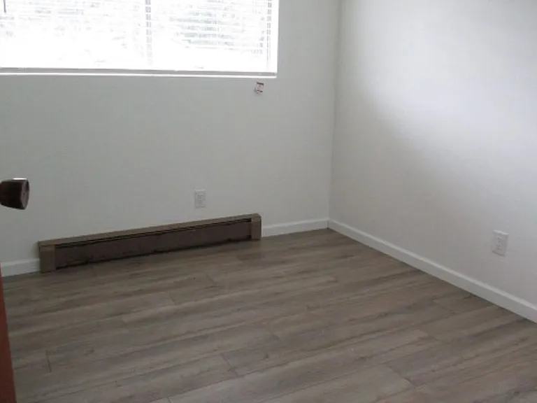 1114 Fidalgo St — Photo 8