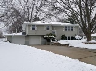 12441 Frances Cir, Omaha, NE 68144