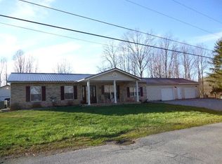 936 Wonderland Rd, Fayetteville, WV 25840