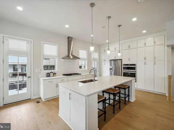 22139 Penelope Heights Ter, Ashburn, VA 20148