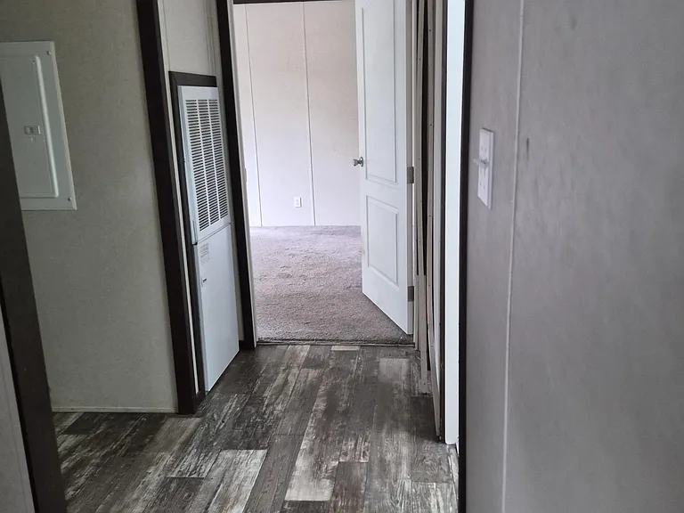 1 Thornwood Dr — Photo 4