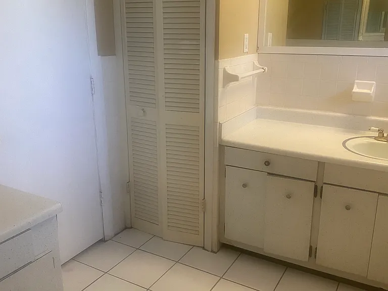 504 Euclid Ave #1 — Photo 4