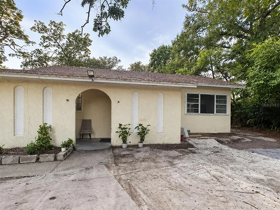 322 N Wekiwa Springs Rd