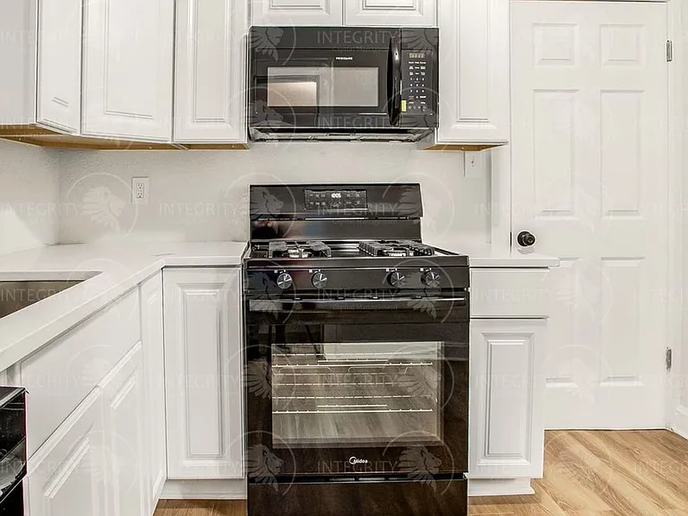 6210 Agnes Ave — Photo 18