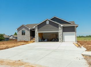 2574 New Spring Ct, Derby, KS 67037