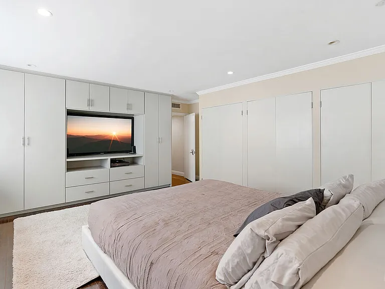 419 N Oakhurst Dr #203 — Photo 20