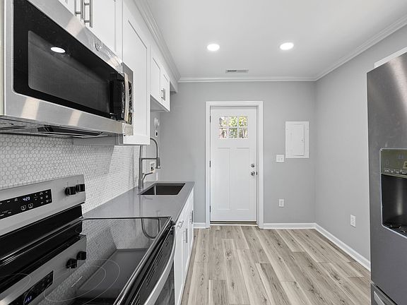 3rd image of 273 High Ridge Dr