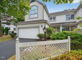 1 Valley View Ave, Rensselaer, NY 12144