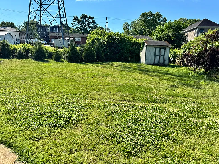 446 Capri Dr — Photo 19