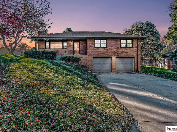 8541 Meredith Ave, Omaha, NE 68134