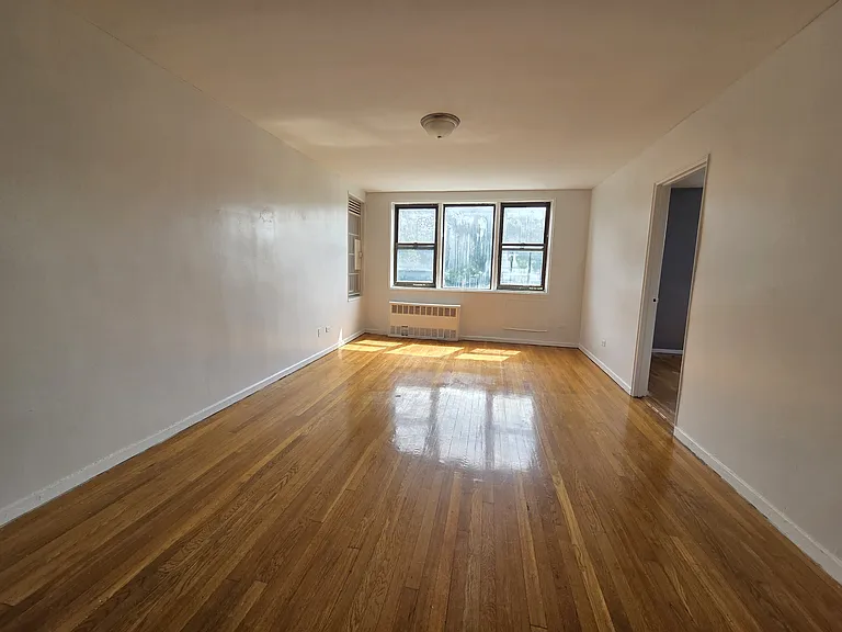 6645 Broadway #7B — Photo 5