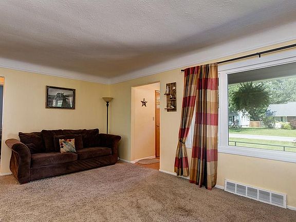 4th image of 6396 Clearair Dr