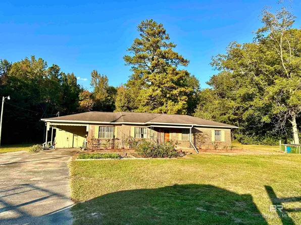 1206 Saint Nicholas Ave, Brewton, AL 36426