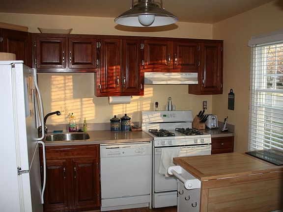 Upgraded Kitchen, Cherry Cabinets
