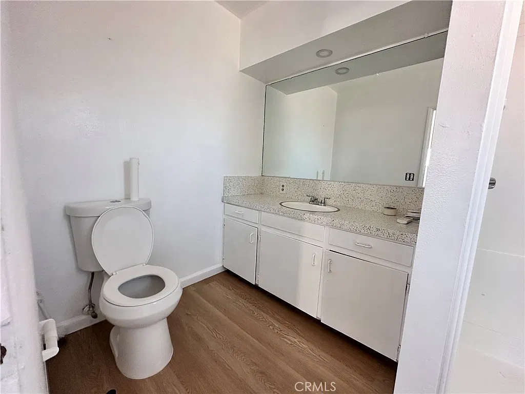Studio, 1796 sqft, $1,500 — Photo 3