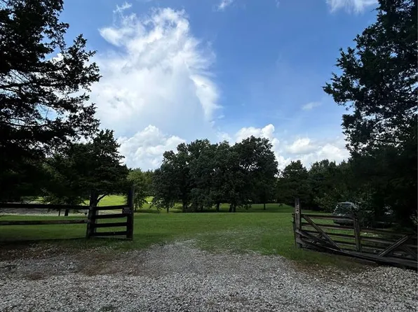12401 Squirrel Run, Wright City, MO 63390