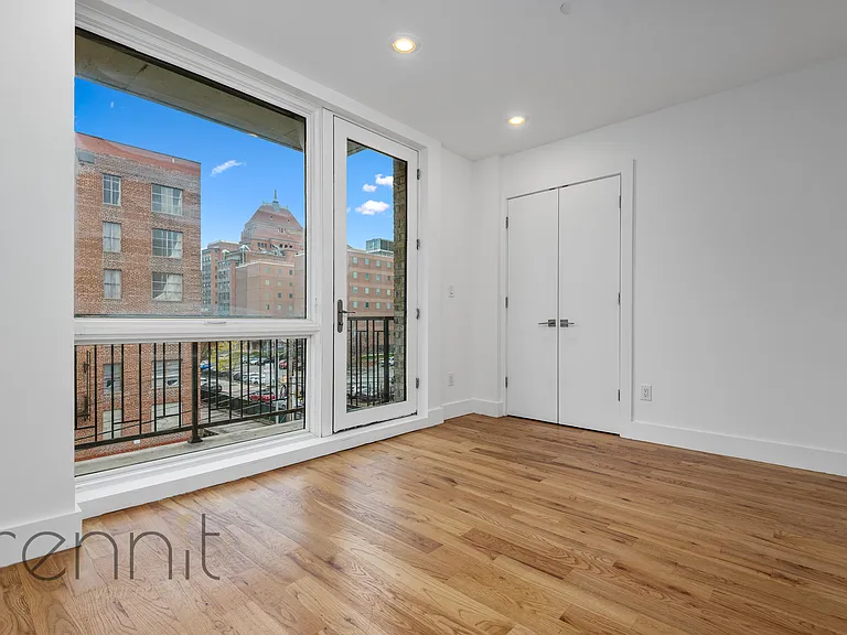 676 New York Ave #2B — Photo 7